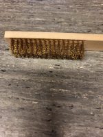 Soft bronze brush