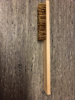 Soft bronze brush
