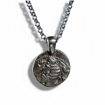 Silver pendant – Parthia, silver drachma of Phraates IV
